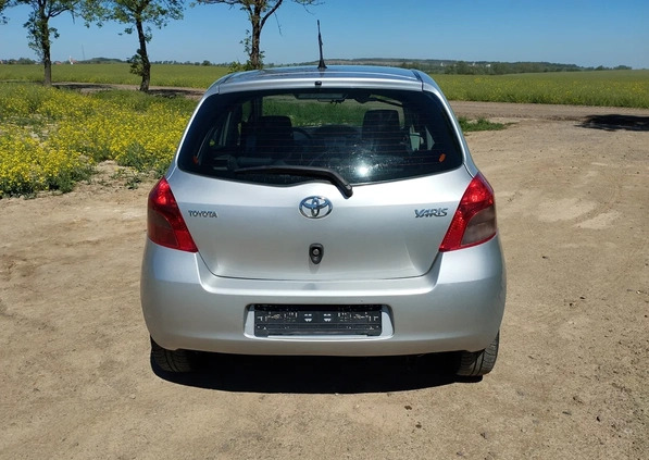 Toyota Yaris cena 15000 przebieg: 127000, rok produkcji 2008 z Legnica małe 326